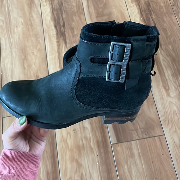 Sorel Lolla booties - Picture 7 of 9